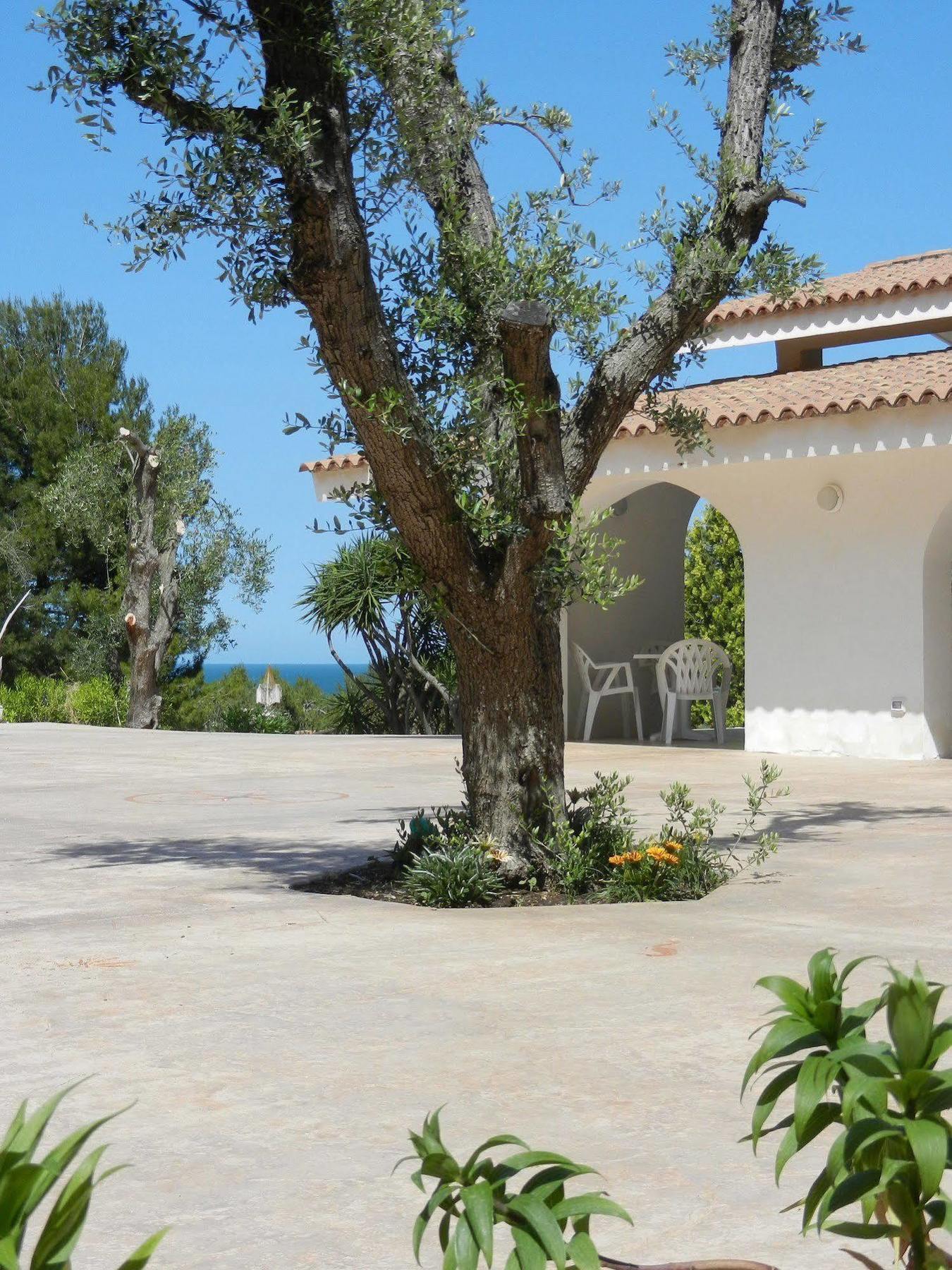 Tenuta Molino Di Mare- Ecoresort Con Villini Rodi Garganico Exterior photo