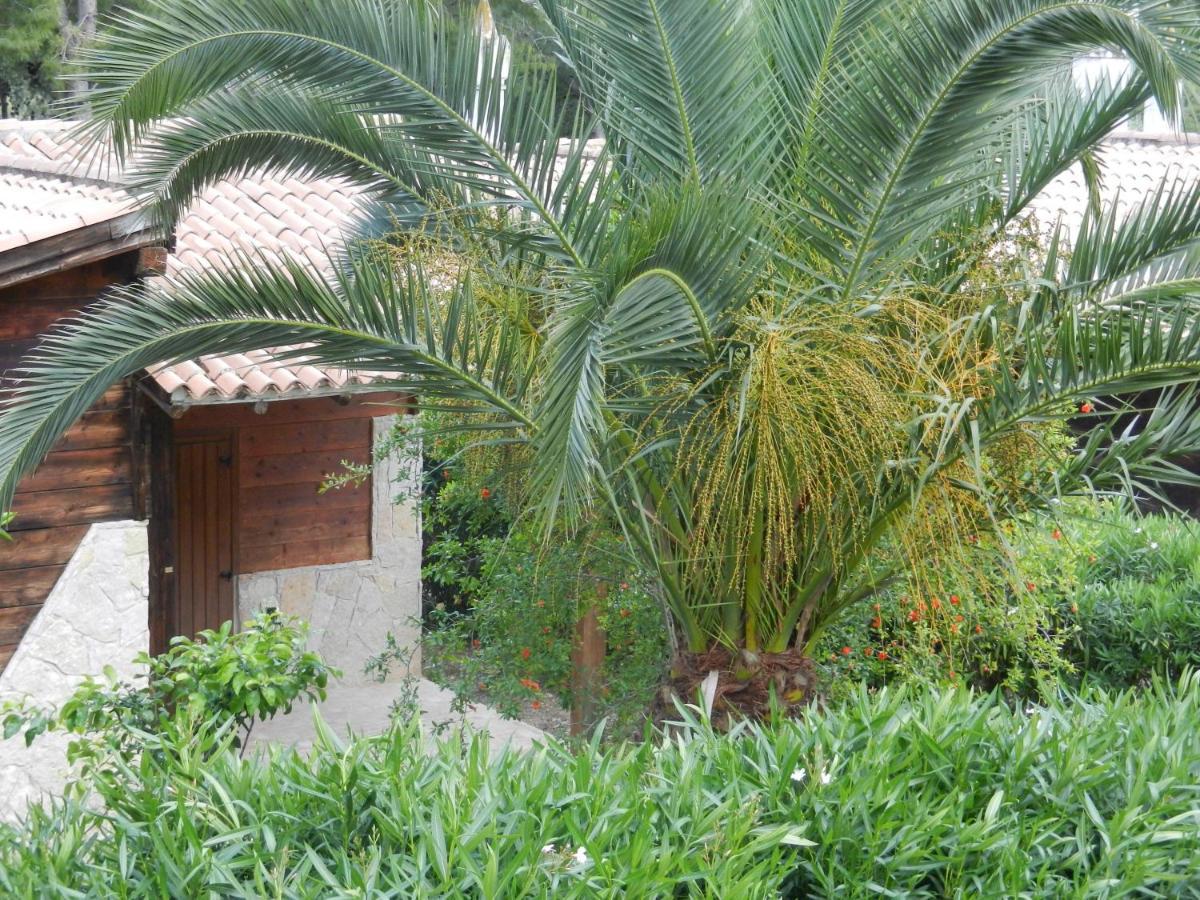 Tenuta Molino Di Mare- Ecoresort Con Villini Rodi Garganico Exterior photo